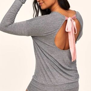 Gray Long Sleeve Top with Pink Bow